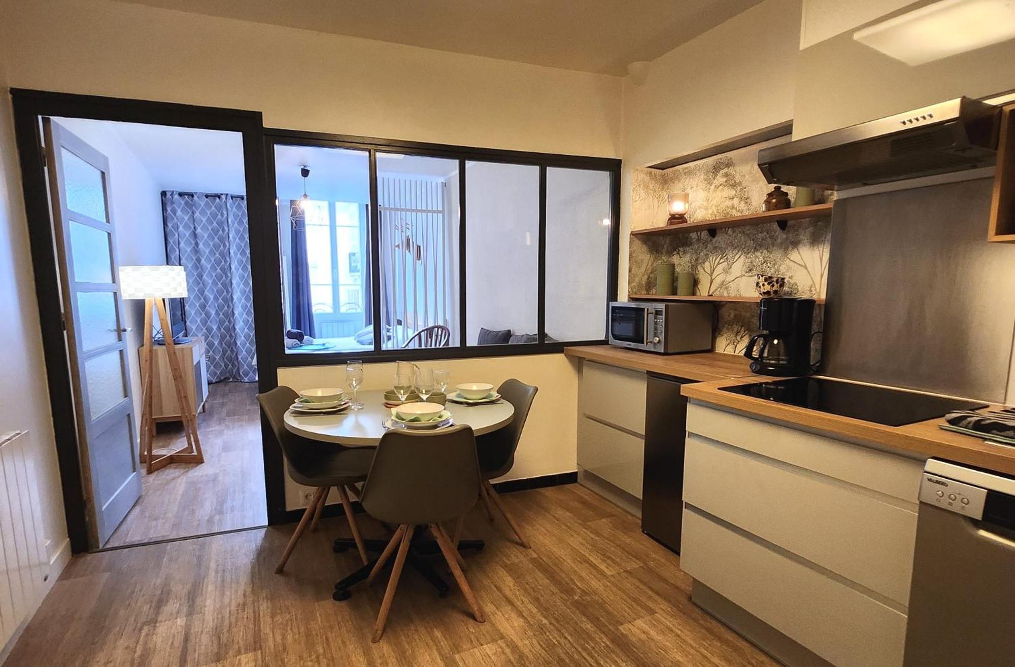 Appartements Epicurieux Hyper Centre Ville, Calme - Sejouraixlesbains Екс ле Бен Стая снимка