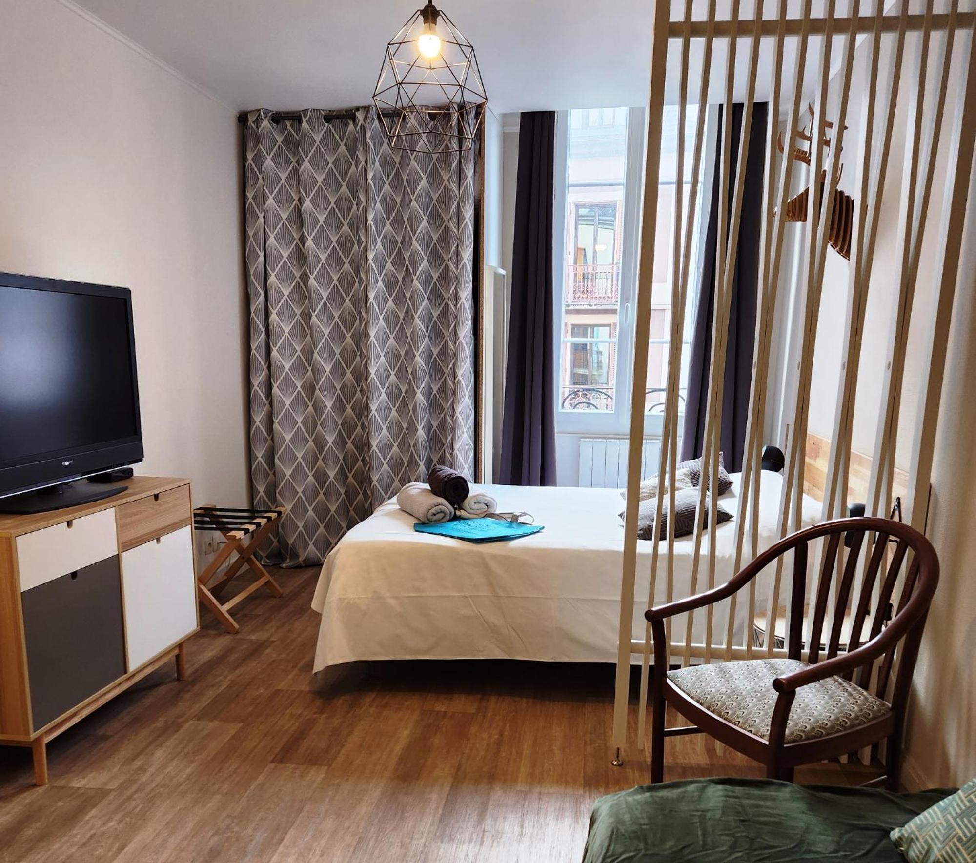 Appartements Epicurieux Hyper Centre Ville, Calme - Sejouraixlesbains Екс ле Бен Стая снимка