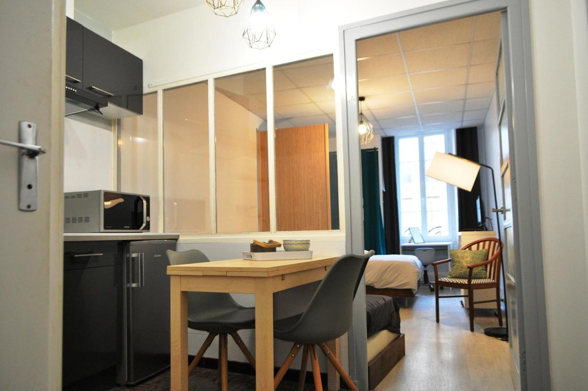 Appartements Epicurieux Hyper Centre Ville, Calme - Sejouraixlesbains Екс ле Бен Стая снимка